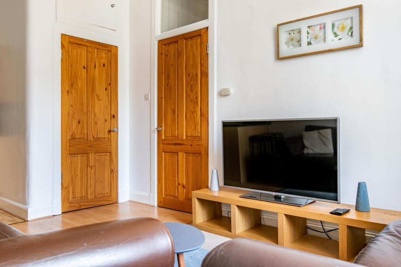 Amazing Apartments - Dalgety St - Near Holyrood Edinburgh Eksteriør billede