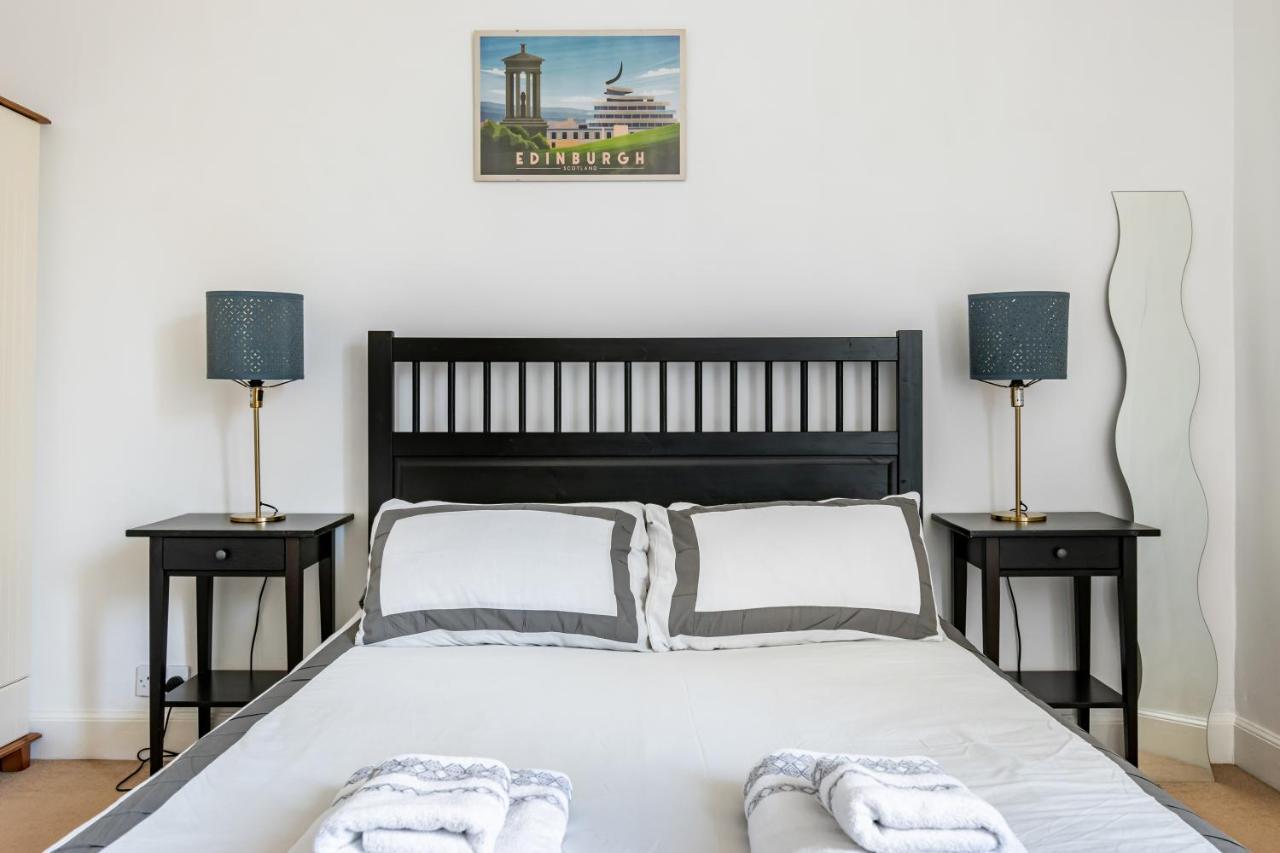 Amazing Apartments - Dalgety St - Near Holyrood Edinburgh Eksteriør billede
