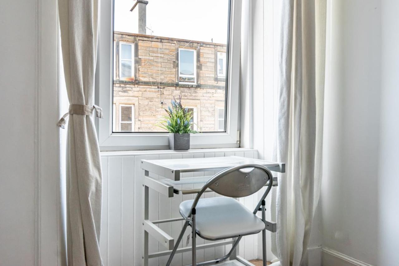 Amazing Apartments - Dalgety St - Near Holyrood Edinburgh Eksteriør billede