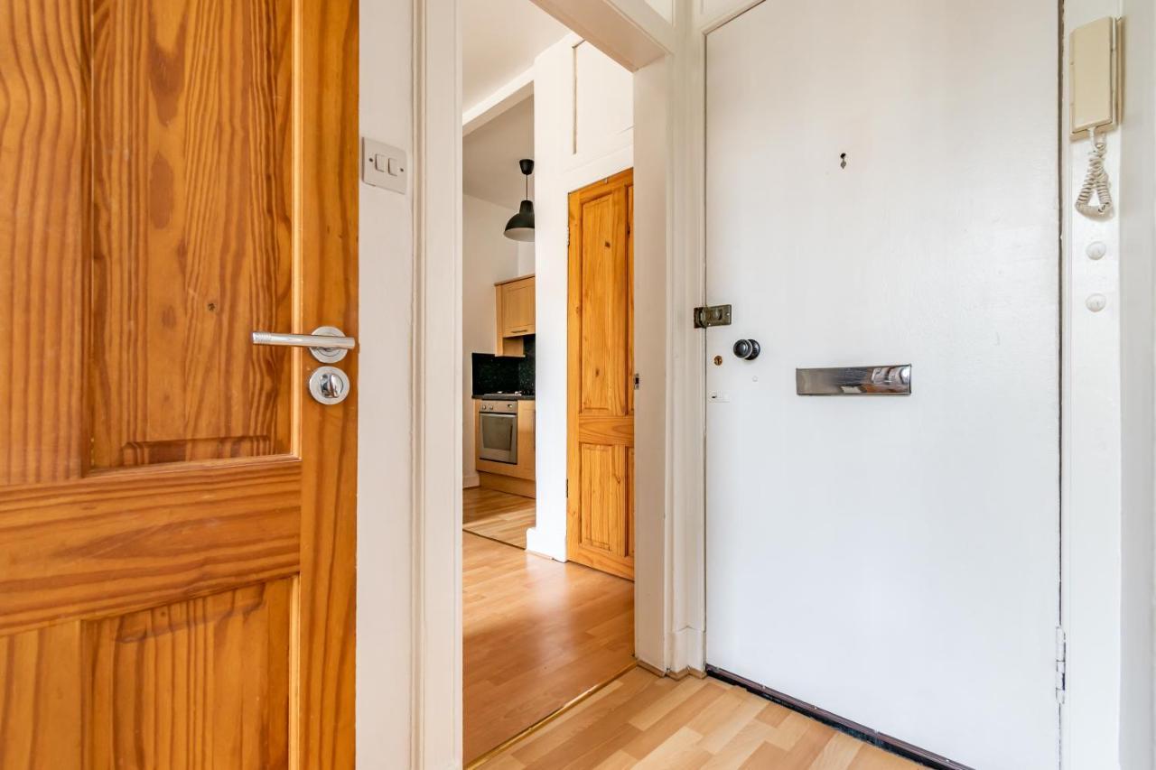 Amazing Apartments - Dalgety St - Near Holyrood Edinburgh Eksteriør billede